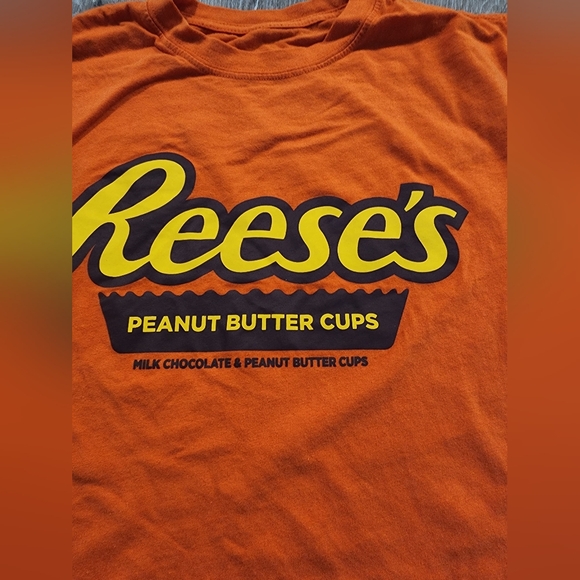 Womens size small Reeses t-shirt - Picture 2 of 5